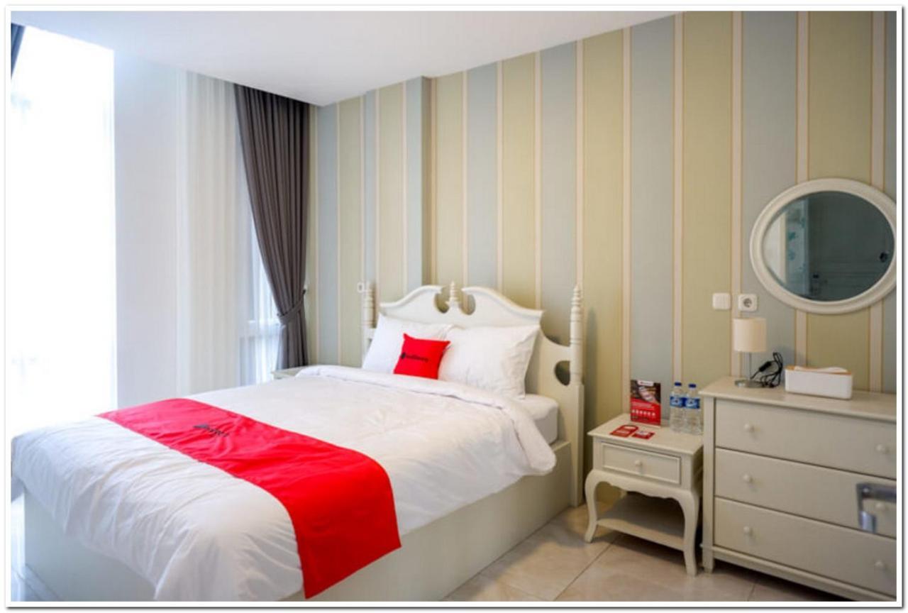 Reddoorz Plus @ Madukoro Raya Semarang Exteriér fotografie