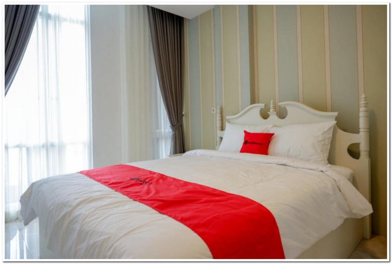 Reddoorz Plus @ Madukoro Raya Semarang Exteriér fotografie