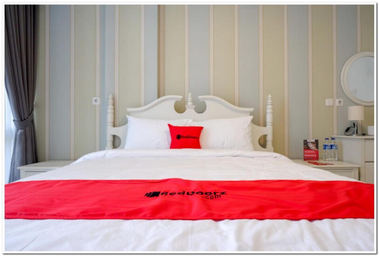 Reddoorz Plus @ Madukoro Raya Semarang Exteriér fotografie