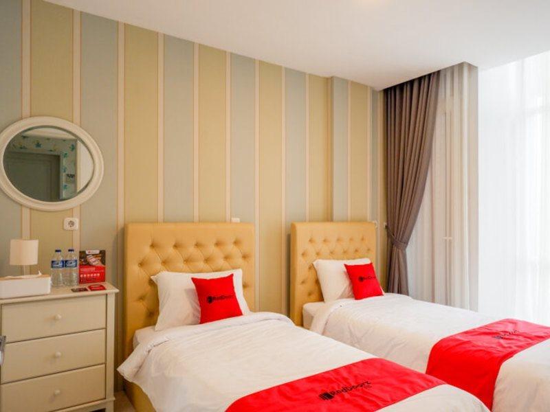Reddoorz Plus @ Madukoro Raya Semarang Exteriér fotografie